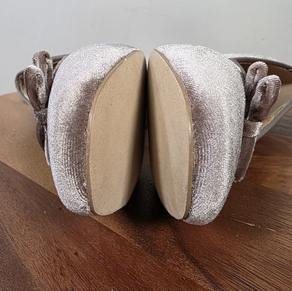 Beast Fashion Velvet Block Heel Pumps With Bow Size 8 Taupe